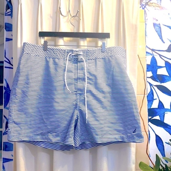 NWOT Men’s Nautica Blue and White Striped Nautical Swim Trunks Size XXL - Picture 1 of 7
